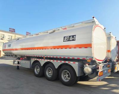 China Ordinary Liquid Transportation Semi Trailer Refueling Trucks Large Oil Tank Trucks Liquefied Natural Gas Transportation à venda