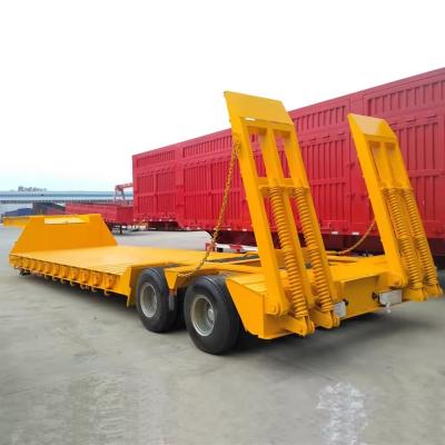 中国 28 Tons Two Speed Landing Gear Low Bed Semi Trailer For Heavy Equipment Transportation 販売のため