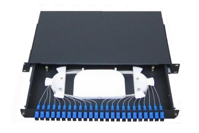 China Hoja de acero del estante-soporte ODF de la fibra óptica de la caja terminal 24 de las fibras del SC del adaptador del negro desplazable de la placa frontal en venta