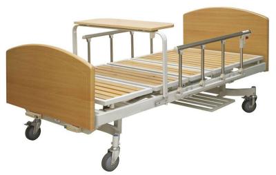 中国 側面柵が付いている多機能の手動忍耐強い療養所のベッド 販売のため