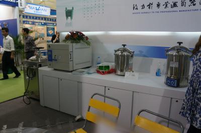 China Small Table Top Autoclave Steam Sterilizer Machine For Laboratory / Clinic for sale