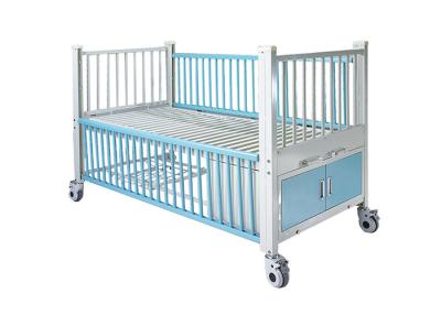 China Enameled Steel Side Rails Pediatric Hospital Beds Full Length Protection for sale