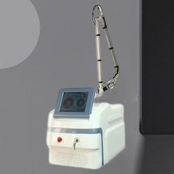 Китай Лицевая машина q лазера СО2 RF частичная переключенная для удаления шрама морщинки продается