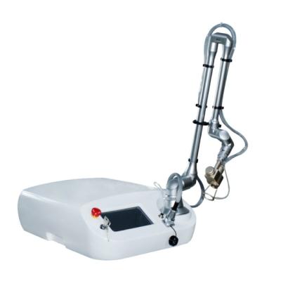 China Private Stretch Scanning Head RF Tube Co2 Fractional Laser Machine Acne Treatment for sale