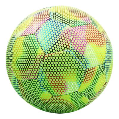 中国 明るいサッカー ボールのサイズは暗闇で5つの夜白熱サッカー ゲームのフットボール光る 販売のため