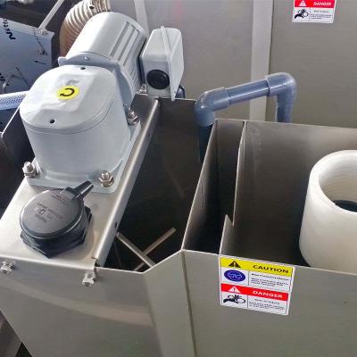 China Screw Press Dewatering Machine Sludge Drying Machine For Wastewater Treatment for sale
