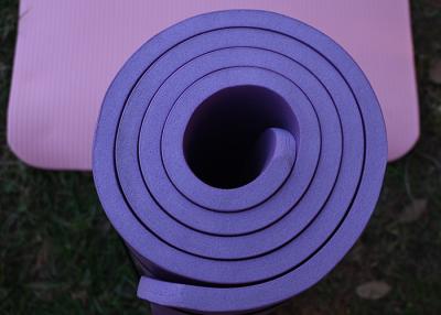 China NBR Material 0.5 Inch Extra Thick Exercise Yoga Mat Customizable Logo for sale