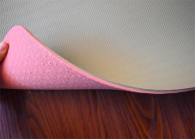 Chine Matte de yoga abordable de 6 mm de matériau TPE épais pour le gymnase à vendre