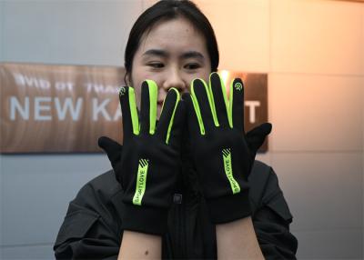 Chine Gants d'entraînement par temps froid pour hommes Gants de musculation tactiles à vendre