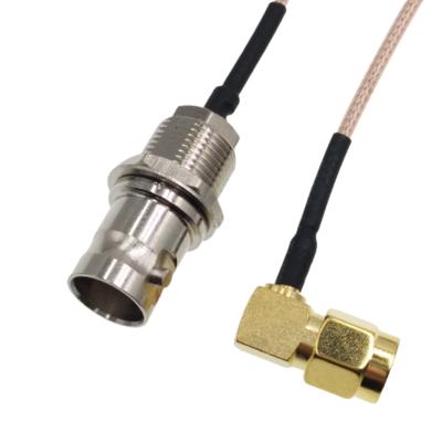 China TNC macho agujero de rosca femenino a 90 grados MCX codo cable de adaptador de alfiler interno BNC femenino a MCX cable RF masculino en venta