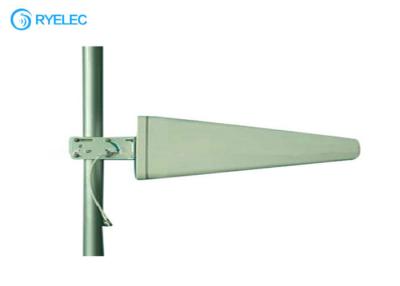 China 12dbi 698-2700MHz Frequency Band 4G LTE Antenna Log Periodic Hold In Pole for sale