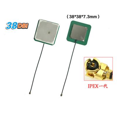 China 38Dbi 38*38*7.3mm GPS BD Active Ceramic Patch Antenna With Amplifier For Car for sale