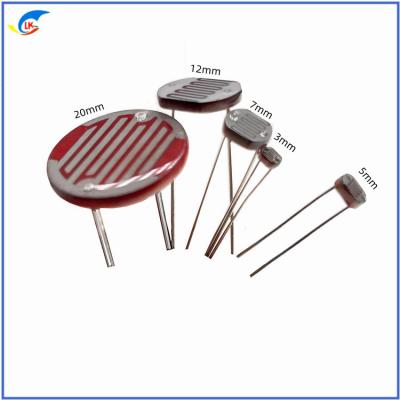 China CDS Fotoresistores Resistores dependientes de la luz Resistencia oscura 2-4MΩ 150V Alta sensibilidad para la medición fotoeléctrica en venta