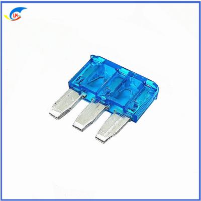 China 32V 5A-15A Automotive Micro Fuse Blade Type 3-Pin Terminal Automotive Fuse for sale