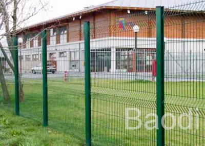 China Strong Plastic Wire Mesh Fence Curved Welded Panel High Strength With Square Post for sale