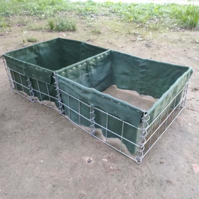 China Hexagonal Hesco Barrier Defensive Wall For Sand And Flood 50mm*50mm for sale