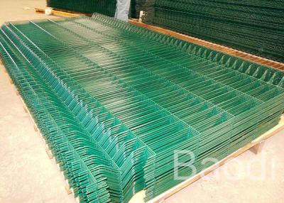 中国 裏庭の三角形によって曲げられる溶接された鋼鉄塀のパネル、機械保護のためのビニールのスプレーのパネル 販売のため