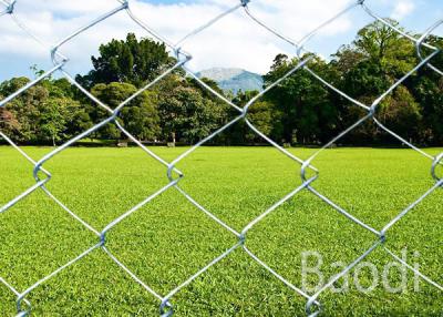 China Carbon Steel Galvanized Chain Link Mesh Fence Diamond Pattern With Metal Round Post for sale