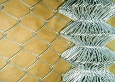 China Mild Steel Wire Chain Link Mesh Fence For Machine Protection 1.5 - 4 Mm for sale