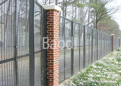 China Welded Steel Anti Climb Mesh Fence Easily Assembled With Post / Low Carbon Wire for sale
