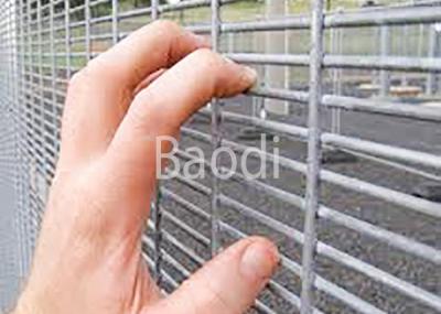 China Grey Vinyl Coated Anti Climb Mesh Fence For Prison Security Cut Resistant for sale
