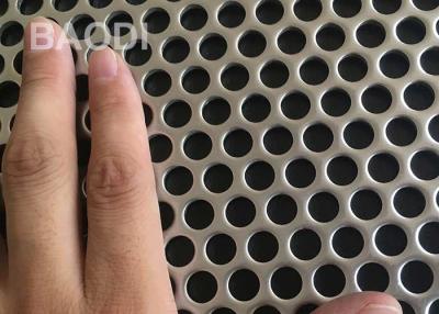China Round Pattern Aluminum Stainless Steel 1X2M Perforated Metal Mesh for sale