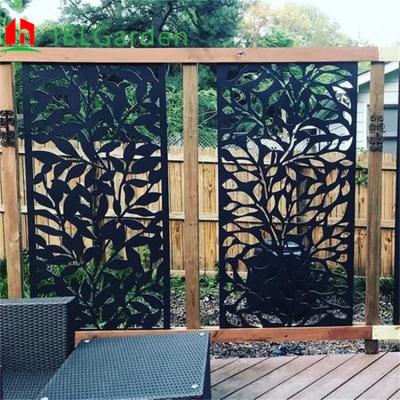 China Antirust Decorative Outdoor Black Metal Privacy Screen Room Dividers 900*1800mm for sale