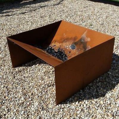 China 800mm Steel Fire Pits Assembly Required Low Square Corten Metal Fire Pit for sale