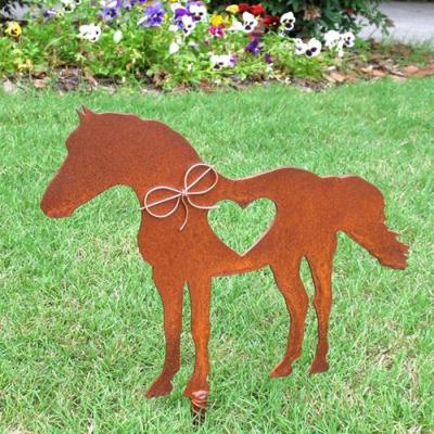 China Corte de forma de cavalo Ornamentos metálicos de jardim Alta durabilidade Resistente à ferrugem à venda
