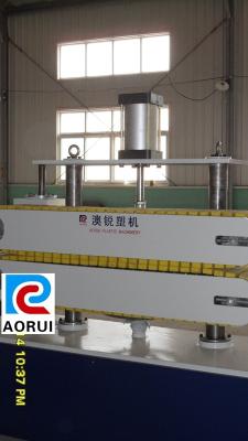 China Linha plástica da extrusão da tubulação da drenagem da água de esgoto, máquina plástica da fabricação da tubulação à venda