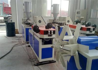 Chine chaîne de production ondulée en plastique de tuyau de PVC boudineuse à vis de jumeau, extrudeuse de la machine d'extrusion de tuyau de PVC/PVC à vendre