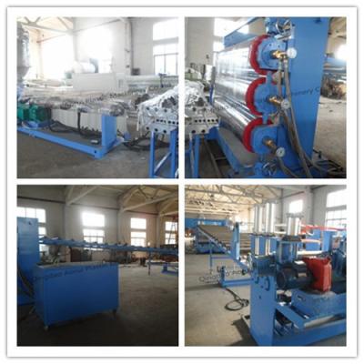 Chine Machine résistante à l'humidité de panneau de mousse de PVC, chaîne de production de panneau de mousse de meubles de PVC à vendre