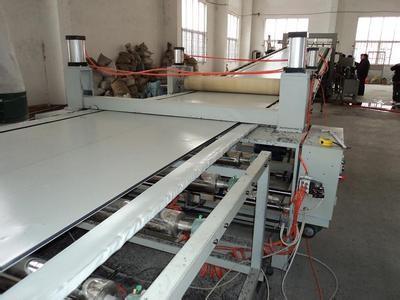 China PS / ABS Stationary Plastic Sheet Extrusion Machine , Toy / Lunch Box Sheet Machinery for sale