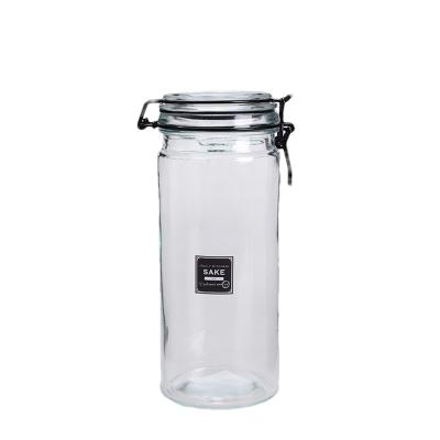 China Kitchen Empty Glass Jars 1.5L Glass Food Storage Canister With Clip Lid for sale