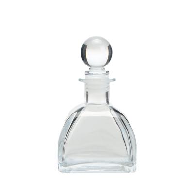 China Botellas de vidrio difusoras para automóviles de 120 ml Botellas de vidrio de aromaterapia en venta