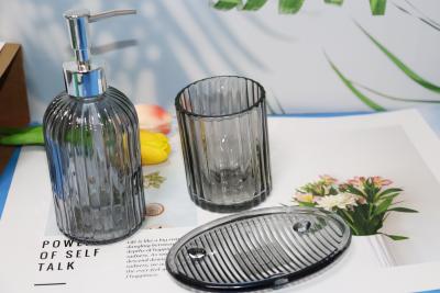 China Hotel Bathroom Glass Soap Dispenser Bottles with Durable  Reusable Toothbrush Holder Soap Holder en venta
