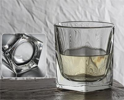 中国 220ml Clear Whisky Glass Tumbler Water Cups for Cocktails Beverage Daily Use 販売のため