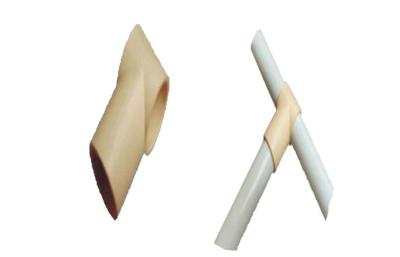 China As junções de tubulação plásticas flexíveis igualam o marfim/preto do encaixe de tubulação do T à venda