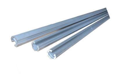 Chine Tube ovale d'alliage d'aluminium de forme avec le trou et le tuyau en aluminium flexible de Diamètre-Bâti de fente à vendre