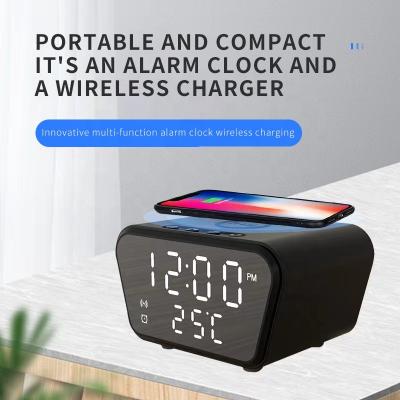 China Apple Charging ABS Fast Qi Wireless Charger Station 120mm Length with Alarm Clock for sale