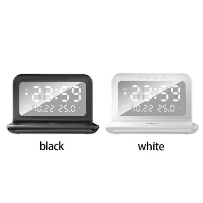 China Custom Logo Wireless Phone Charger Clock , LED  Digital Clock With Charging Pad for sale