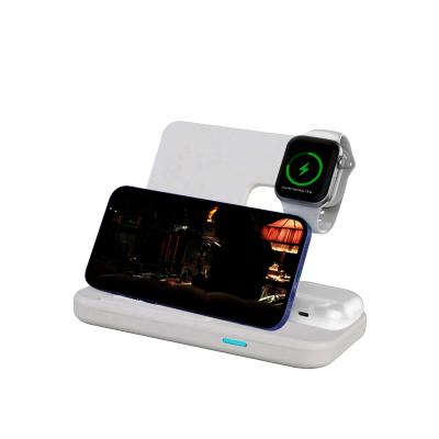 China Smart Fast Charge Docking Station , 3in1 Fast Wireless Charger For Airpods 15w for sale