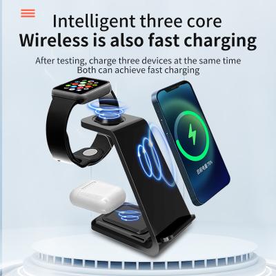 China Collapsible Fast ABS Qi All In One Wireless Charger 15 Watt  For Airpods for sale