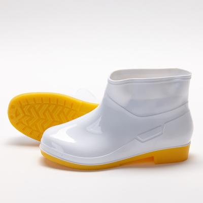 China As botas de chuva impermeáveis da transformação de produtos alimentares lubrificam e das resistências do alcaloide botas Gumboots mais barato branco da segurança à venda