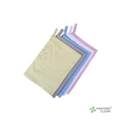China Comfortable Cleanroom Lint Free Cloth , Lint Free Lab Wipes Size Customized for sale