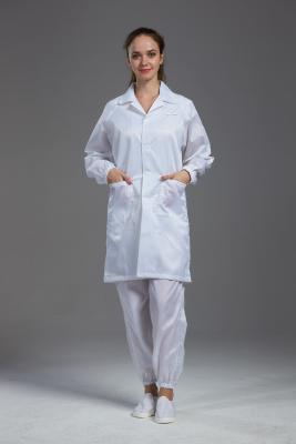 China Color blanco del poliéster estático anti del ESD del delantal y del vestido del recinto limpio y de la fibra conductora en venta