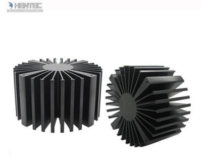China Perfiles de aluminio de la protuberancia del disipador de calor del genio de T4 T5 T6 con el negro anodizado en venta
