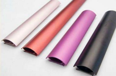 China Farbige Anodisierungskundengebundene Form des Aluminium-6061 Profil mit der fertigen maschinellen Bearbeitung zu verkaufen