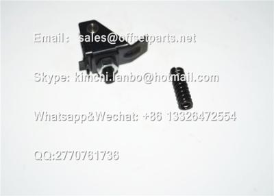 中国 オフセット印刷機械部品のグリッパーHOLDER&SPRINGの金属の尾幅12mmの黒2は継ぎ合わさります 販売のため