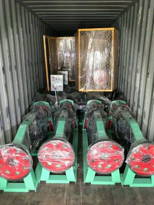 China Máquina de arame farpado de dobra dupla de alta tração à venda